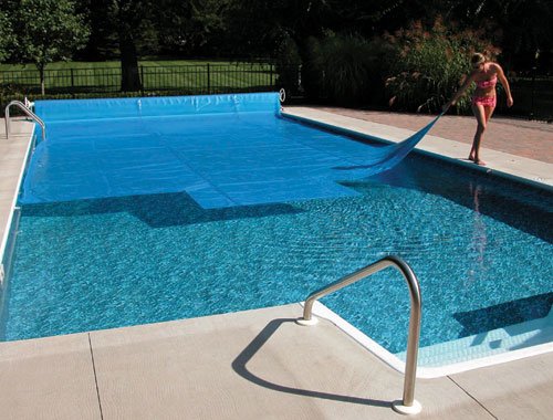PoolSuppliesCdn's tweet image. Solar covers are one of the most environmentally friendly, and efficient ways of warming your pool. #SolarCovers poolsuppliescanada.ca