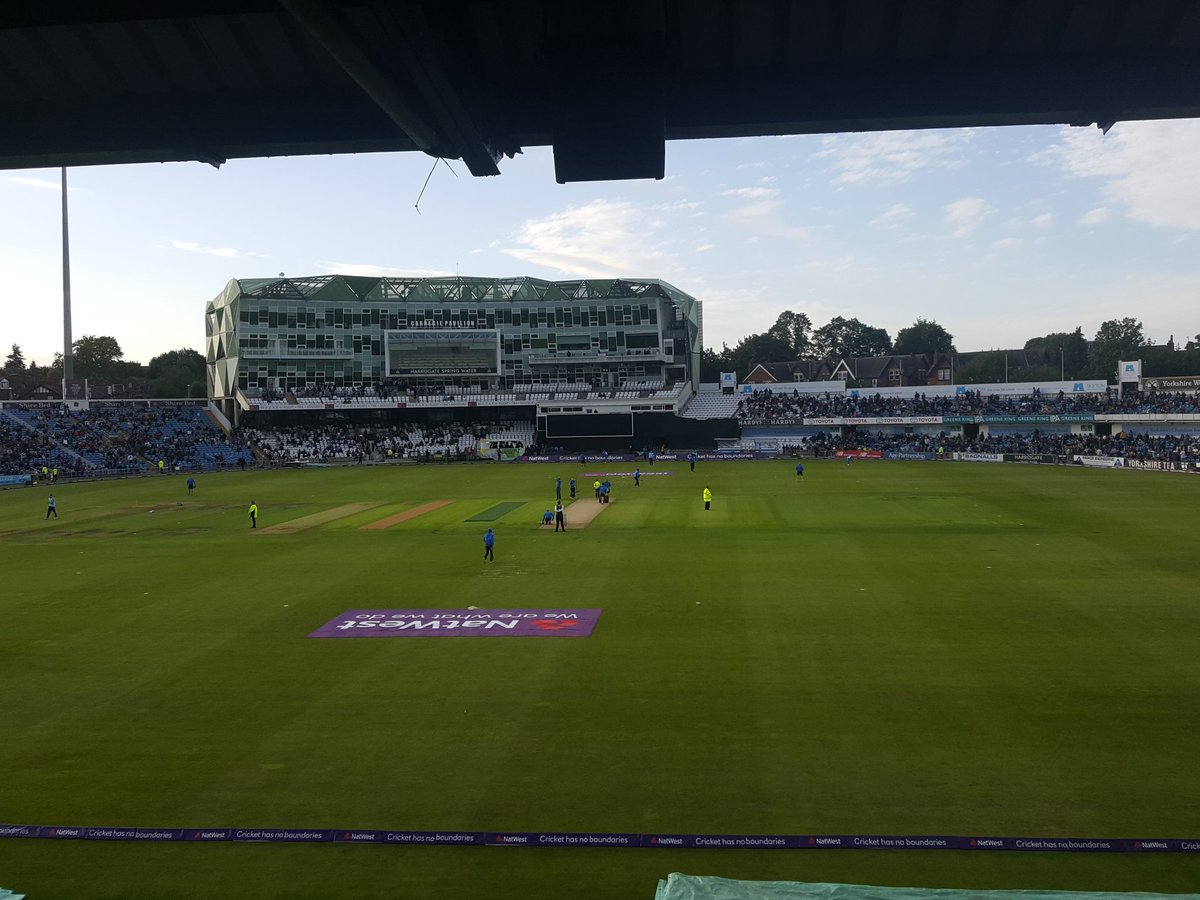 PolymerPaul's tweet photo. Not looking good but then Durham always insist on being a pain in the rear! #YorksCCC https://t.co/gaYRoXnPaw