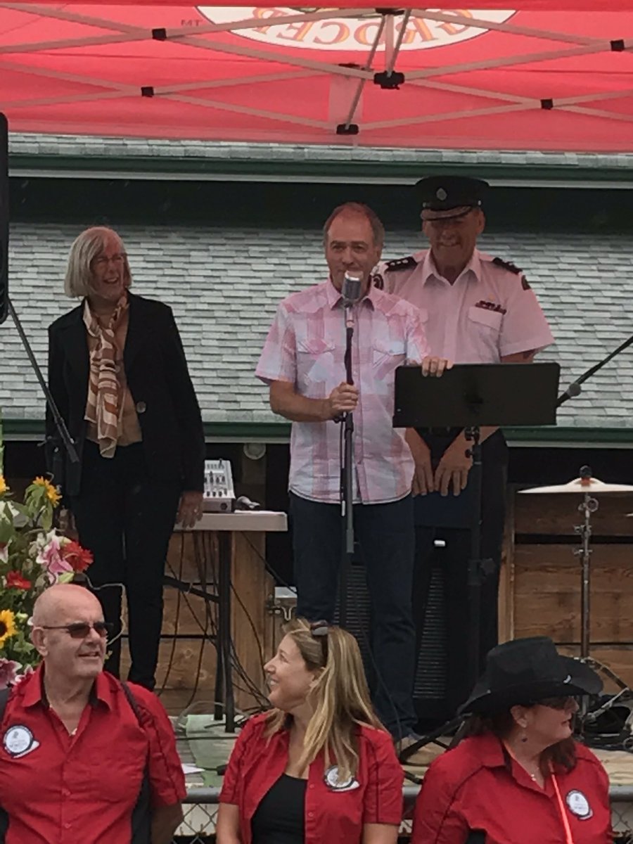 CDwomensrideday's tweet photo. Thank you @TheQdotFM for your support!! #Edbain you rock! #TheQdotFM #clifflequesne #victoriabuzz #CWRD #canadianwomensrideday #HOG https://t.co/72qFwgmrNK