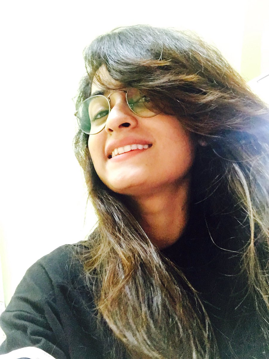 Debaparna12's tweet photo. Woohooo....🤘🏻 #newhaircut #newspec #raybanround #hairobssesed #lovemyspec #trynewstuff #changeisconstant https://t.co/Iz11VSb7pf