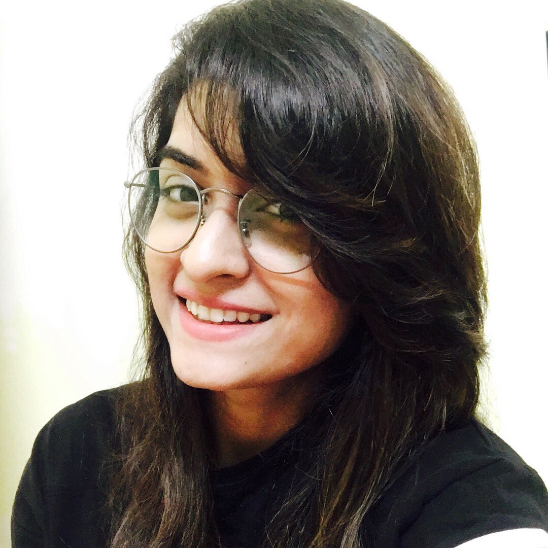 Debaparna12's tweet photo. Woohooo....🤘🏻 #newhaircut #newspec #raybanround #hairobssesed #lovemyspec #trynewstuff #changeisconstant https://t.co/Iz11VSb7pf