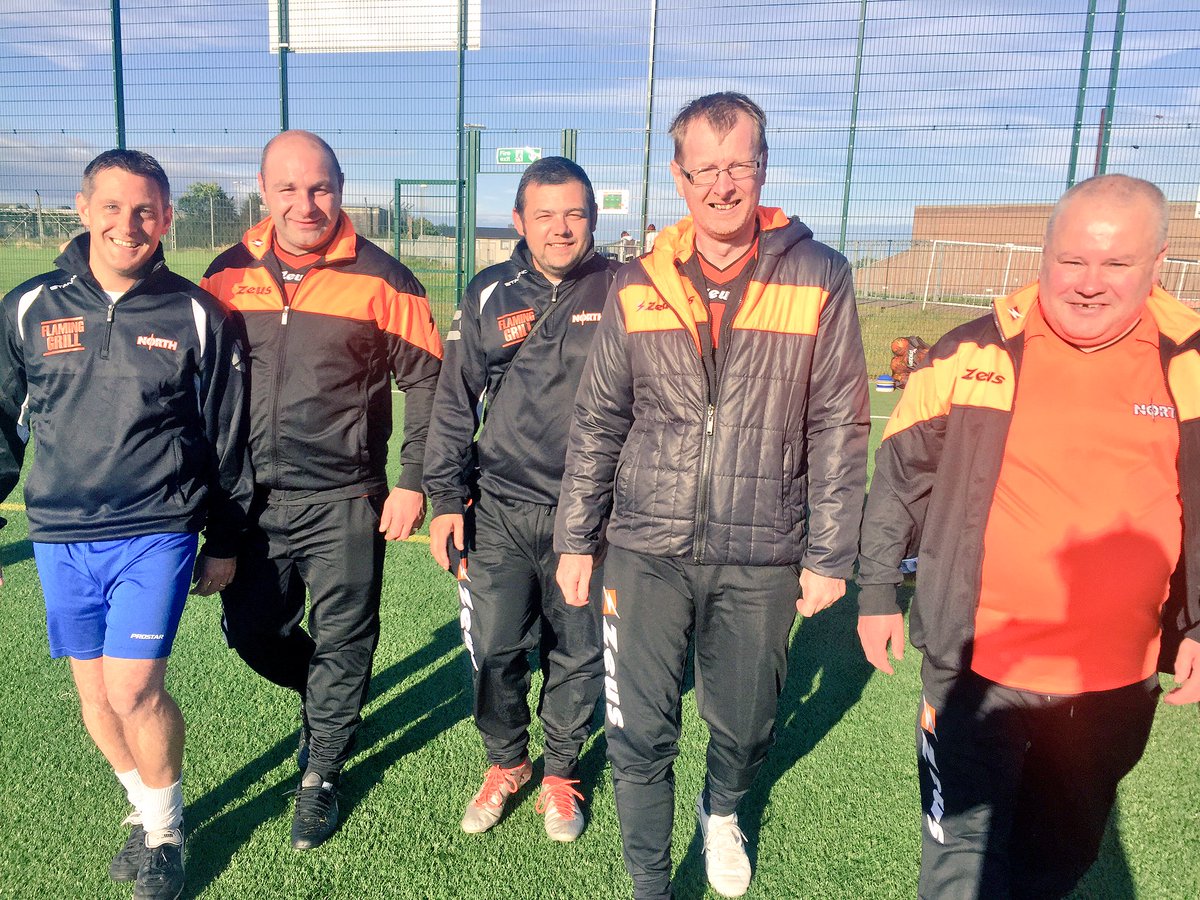 The <a href="/NorthstarCFC/">Northstar C.F.C.</a> coaches looking great in their kit tonight at #CommunityClubProject - a great session tonight with a mix of age groups⚽️⚽️
