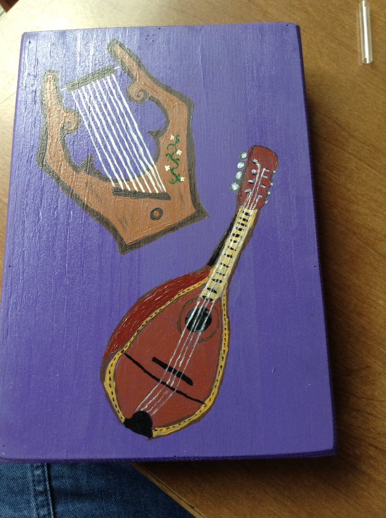 jennybeanses's tweet image. I&apos;m happy with the finished #dicetray #dnd #nerdcraft