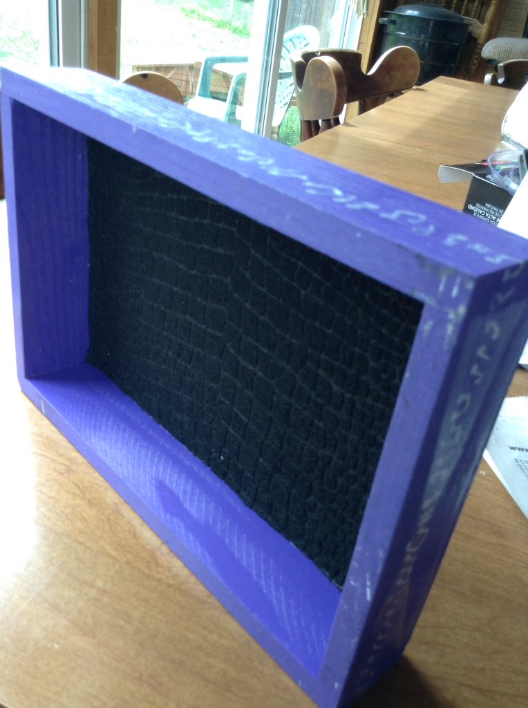 jennybeanses's tweet image. Black dragon skin interior #dicetray #nerdcraft #dnd