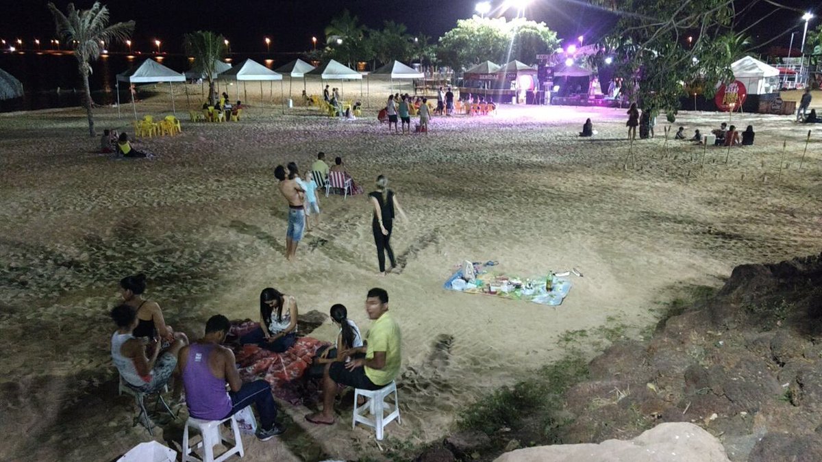 cidadepalmas's tweet photo. Praia da Graciosa sendo ocupada lindamente nessa noite pelos rolezeiros da quarta-feira. 💃🏼😍💃🏼 Sai do sofá e #VemPraPraia ! 😉#PalmaSuaLinda https://t.co/q7GatkZz7q