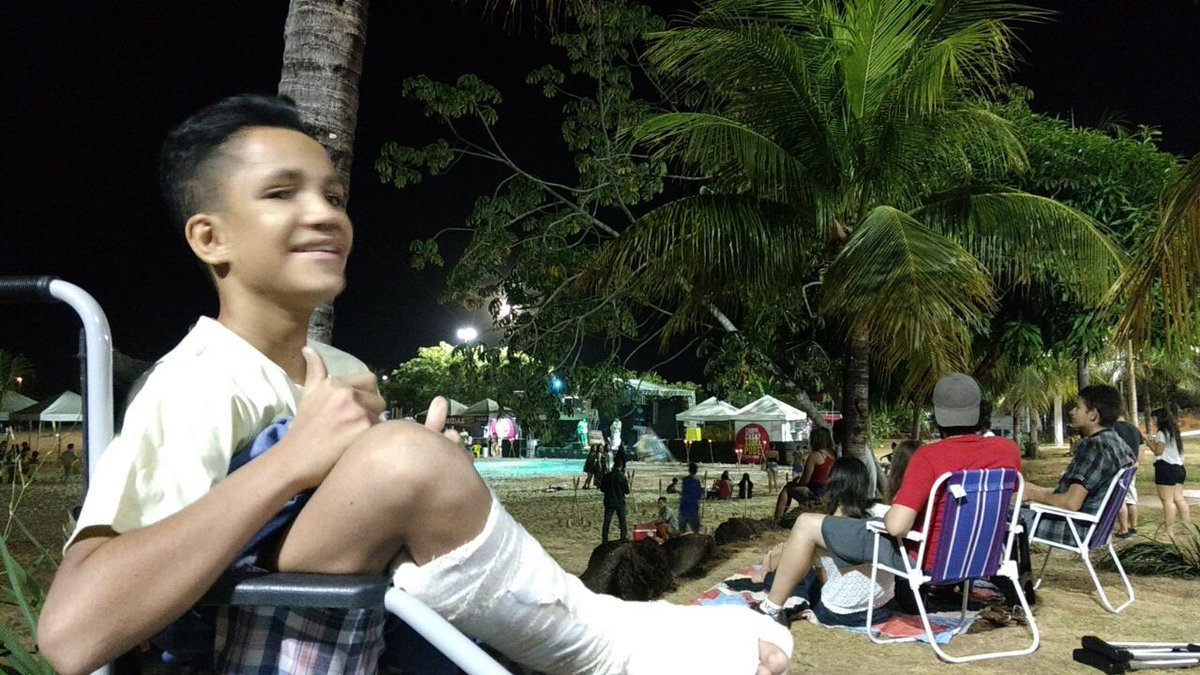 cidadepalmas's tweet photo. Praia da Graciosa sendo ocupada lindamente nessa noite pelos rolezeiros da quarta-feira. 💃🏼😍💃🏼 Sai do sofá e #VemPraPraia ! 😉#PalmaSuaLinda https://t.co/q7GatkZz7q