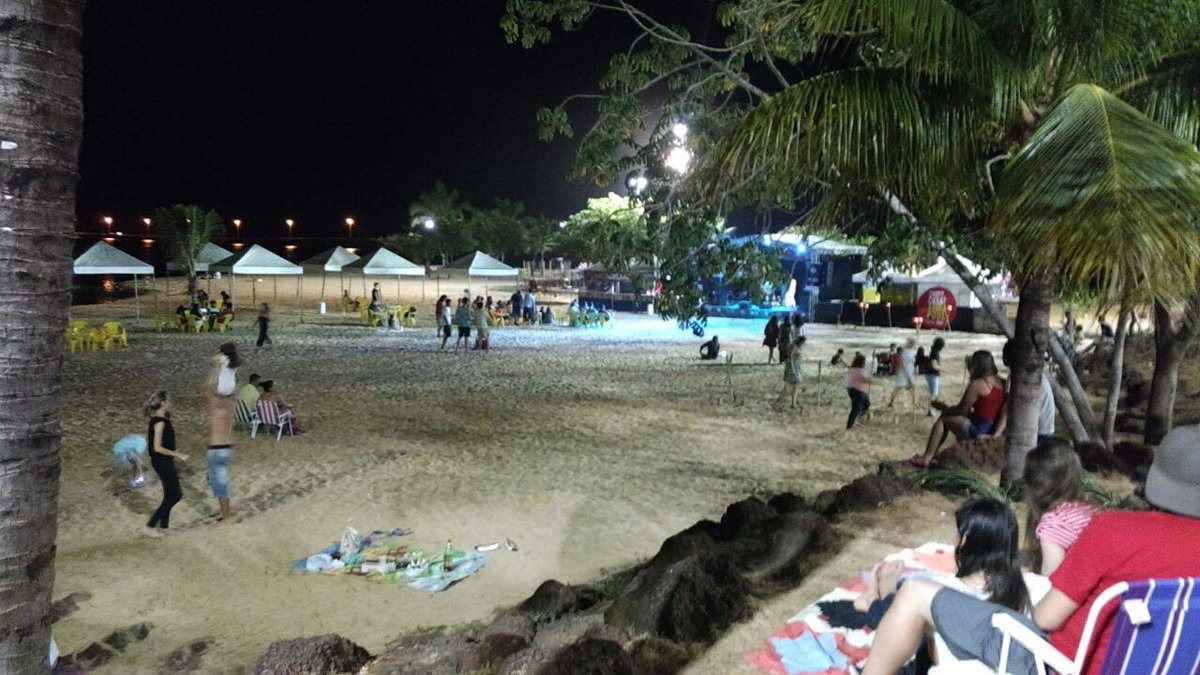 cidadepalmas's tweet photo. Praia da Graciosa sendo ocupada lindamente nessa noite pelos rolezeiros da quarta-feira. 💃🏼😍💃🏼 Sai do sofá e #VemPraPraia ! 😉#PalmaSuaLinda https://t.co/q7GatkZz7q