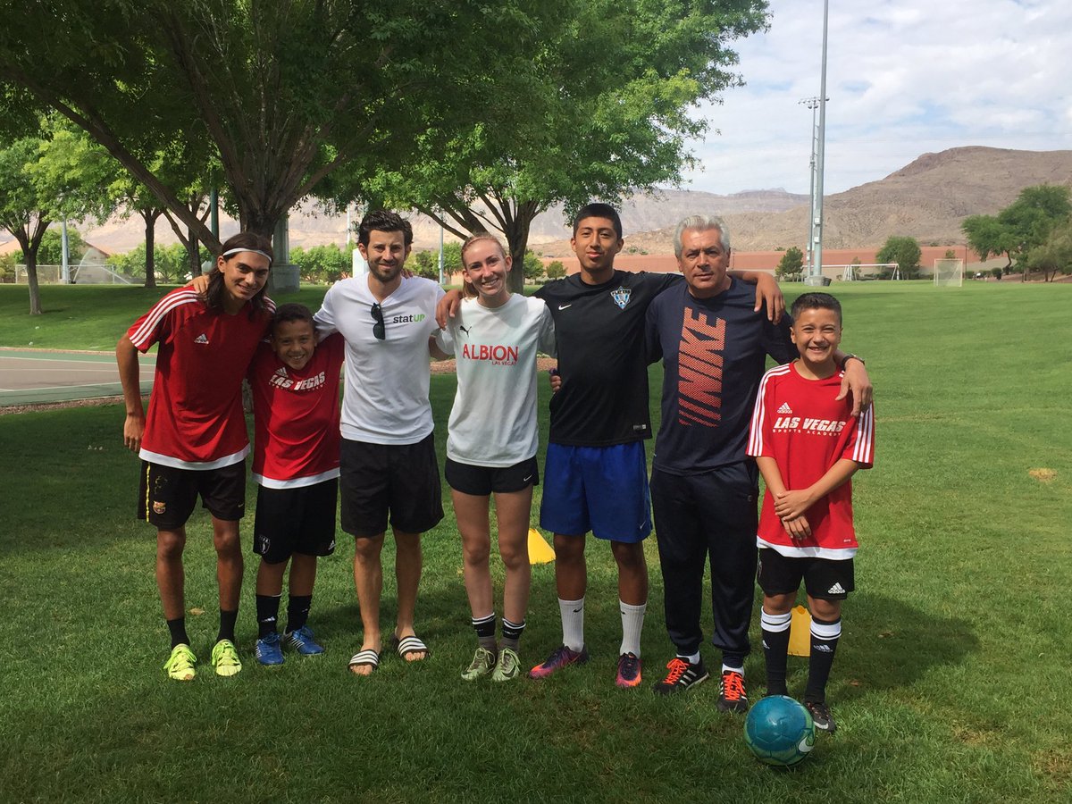 JaredMontz's tweet photo. Great to meet Cherif from Players Soccer Club in Las Vegas &amp; share the @statupapp w/ him &amp; his players! #EarnStats https://t.co/jbLIl0VKc7