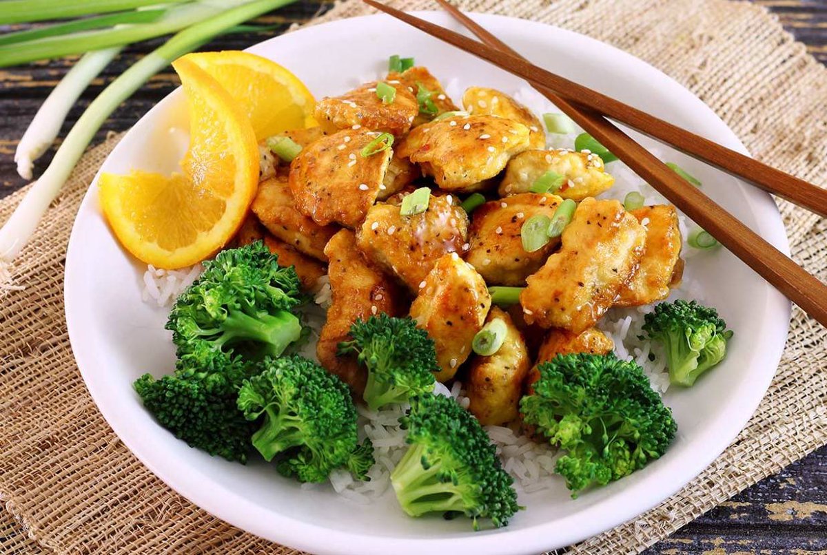 PaleoNewbie's tweet photo. Healthy Orange Chicken anyone? AMAZING and a great meal prep idea! https://t.co/O3UL8s1vqn https://t.co/5m96gMJkrc