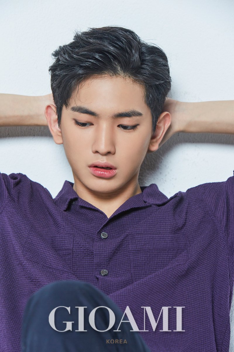 GIOAMI2's tweet photo. https://t.co/l4PpzXS4Kj
'프듀2' 이의웅 "탈락 순간, 내 시작은 이제부터라고 생각" 

이건 뭐 하는 말마다 명언을 남기는 명언제조기 아닌가여😀 
웅이 때문에 오늘도 심장이 웅쾅웅쾅 웅덕웅덕 🚓

#지오아미 #이의웅 https://t.co/jpLjZ9NYnR