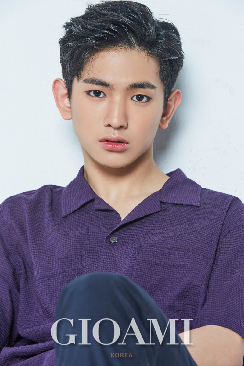 GIOAMI2's tweet photo. https://t.co/l4PpzXS4Kj
'프듀2' 이의웅 "탈락 순간, 내 시작은 이제부터라고 생각" 

이건 뭐 하는 말마다 명언을 남기는 명언제조기 아닌가여😀 
웅이 때문에 오늘도 심장이 웅쾅웅쾅 웅덕웅덕 🚓

#지오아미 #이의웅 https://t.co/jpLjZ9NYnR