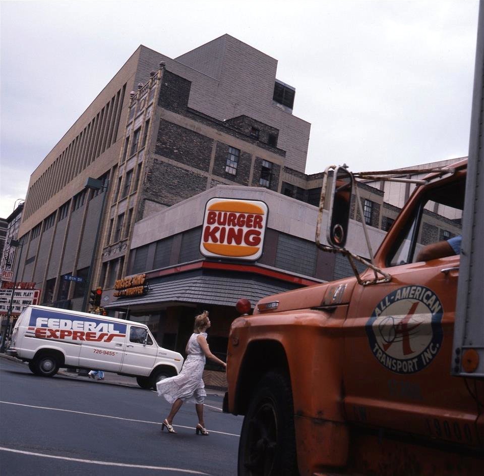 alanfreed's tweet photo. #PurpleRain #Prince #premiere #1984 #MPLS #WLOL #daylatebutyesterdaywasatravelday Not mine but I was there.
1978 pic identical to ’84.
’16. https://t.co/dnAtFKhgk1