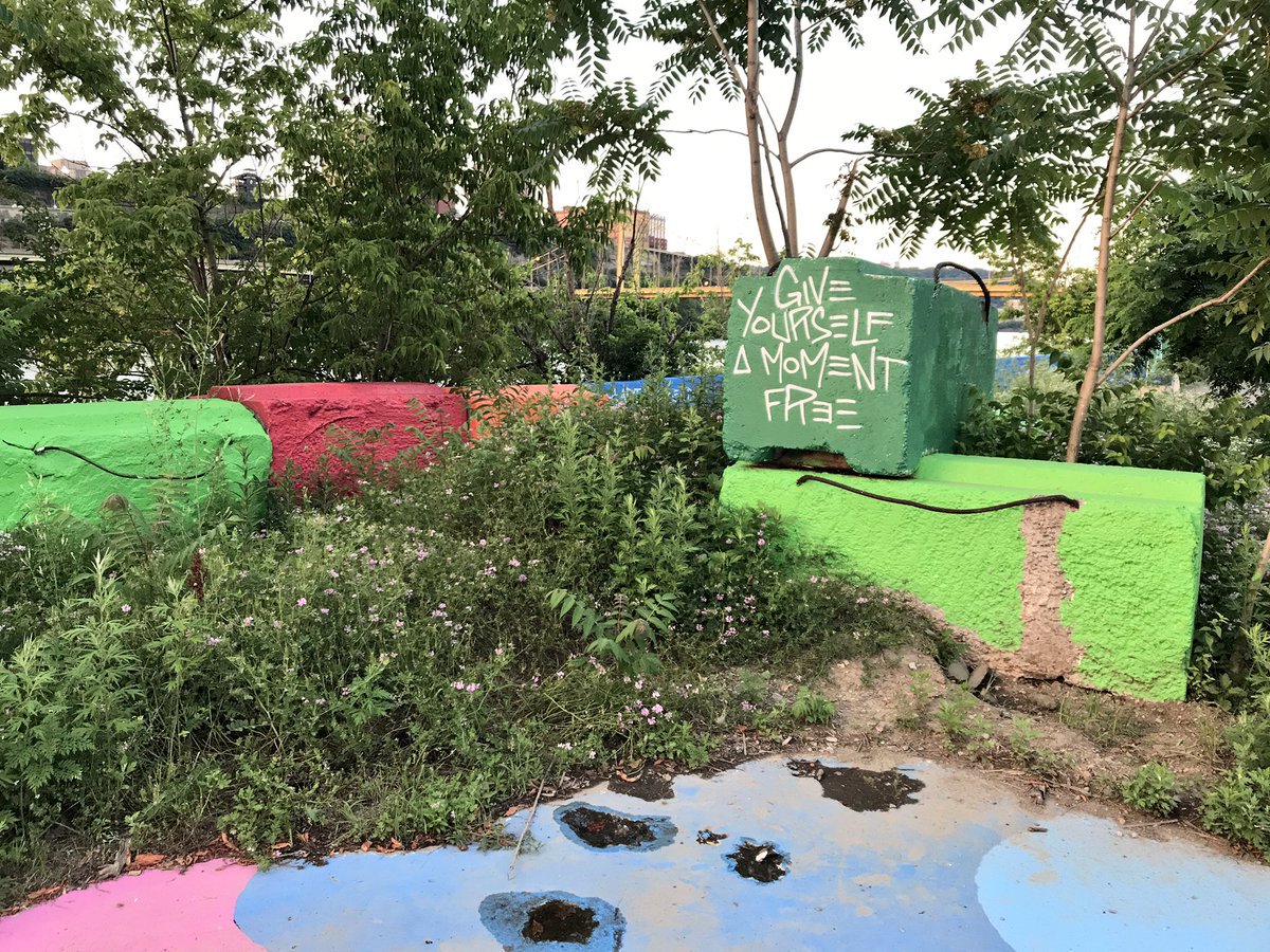 Join us for a gentle flow class tonight @ The Color Park! Class starts at 7:30PM  ow.ly/D82830dVHp6