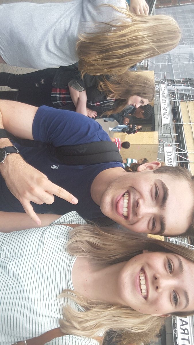 Merel_DDG's tweet photo. #treinmeeting im Amsterdam was zo leuk❤❤  @sanderlijk https://t.co/jvJow7vGtL