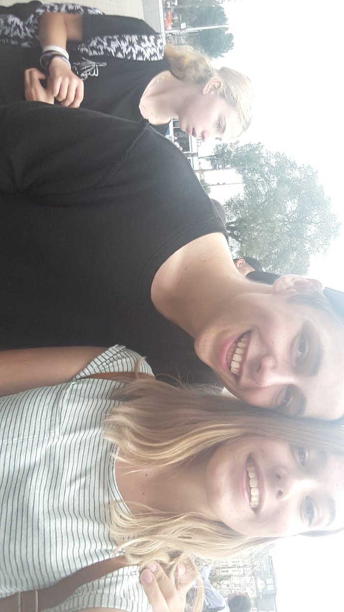 Merel_DDG's tweet photo. #treinmeeting im Amsterdam was zo leuk❤❤  @sanderlijk https://t.co/jvJow7vGtL