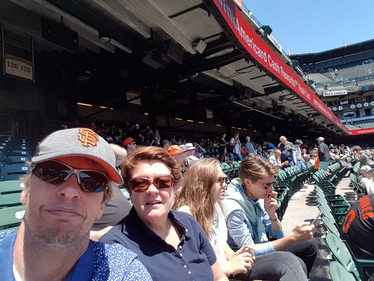 peterwardo's tweet photo. #ATTPark Hi Giants! Rgds from Holland https://t.co/7rBXlFQuwc