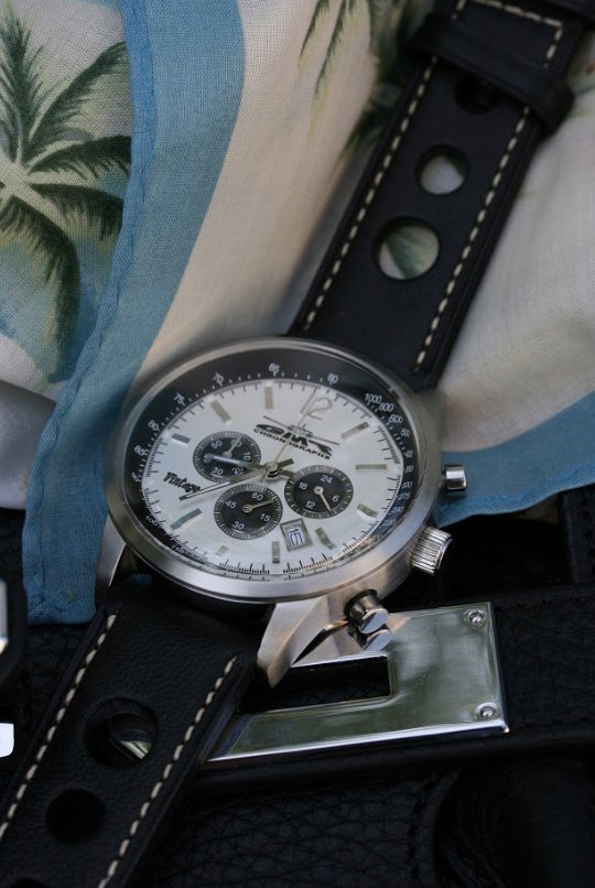 GMTCHRONOGRAPHS's tweet photo. Style all your own - w/a classic feel + a timeless design. The GMT VIntage 63 limited edition series will be available via Kickstarter https://t.co/zKwj9cVWtU