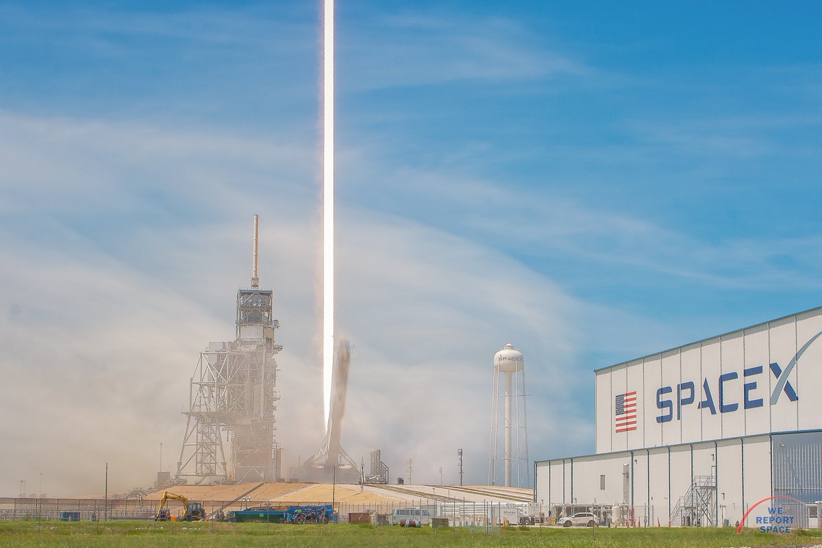 MikeSeeley's tweet photo. Some of my favs(all by me for @WeReportSpace):#AFSPC6(Delta4)&#NROL37(Delta4Heavy) by @ulalaunch; #CRS9& #BulgariaSat (Falcon9s) by @SpaceX https://t.co/YeSUg5WRTX
