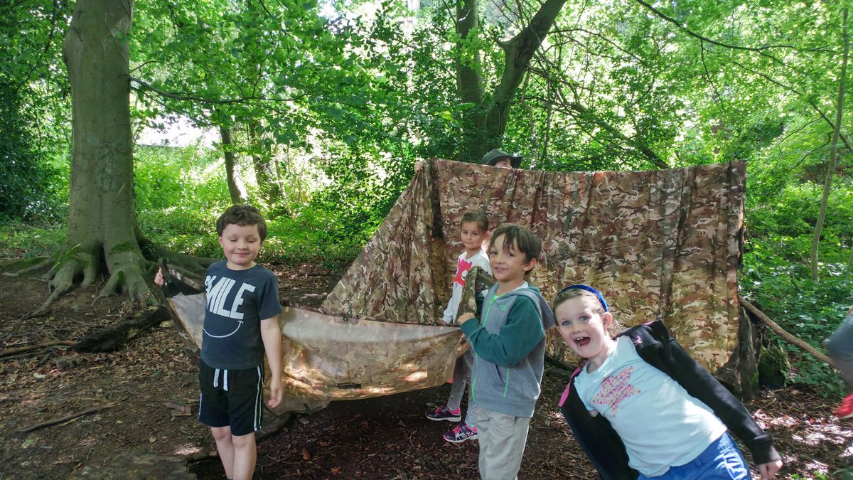 ActivateCamps's tweet photo. A great day to be outdoors working hard with the shelter building. #ActivateCamps #ActivateMiniRangers #GreatOutdoors @haven https://t.co/l4oG3SgzbV
