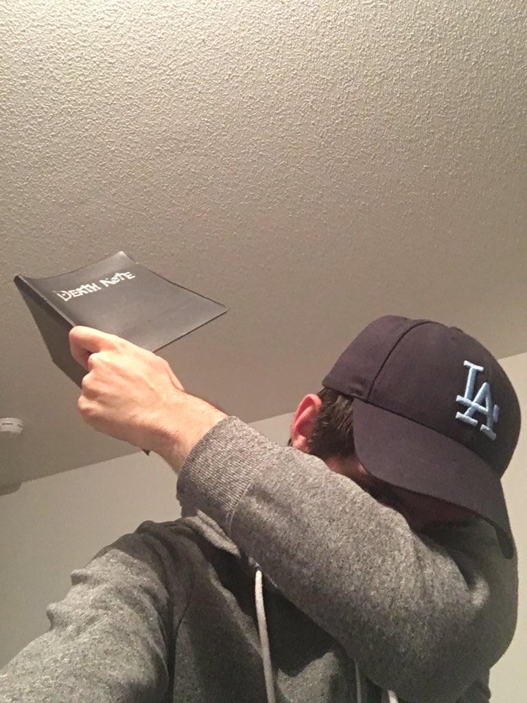SquidboyINK's tweet photo. @Killina__ Quiconque Dab avec le Dab note en deviens le maître et obtient le droit de vie ou de mort sur la terre. #NetflixProduction https://t.co/4gUYnd9W3i