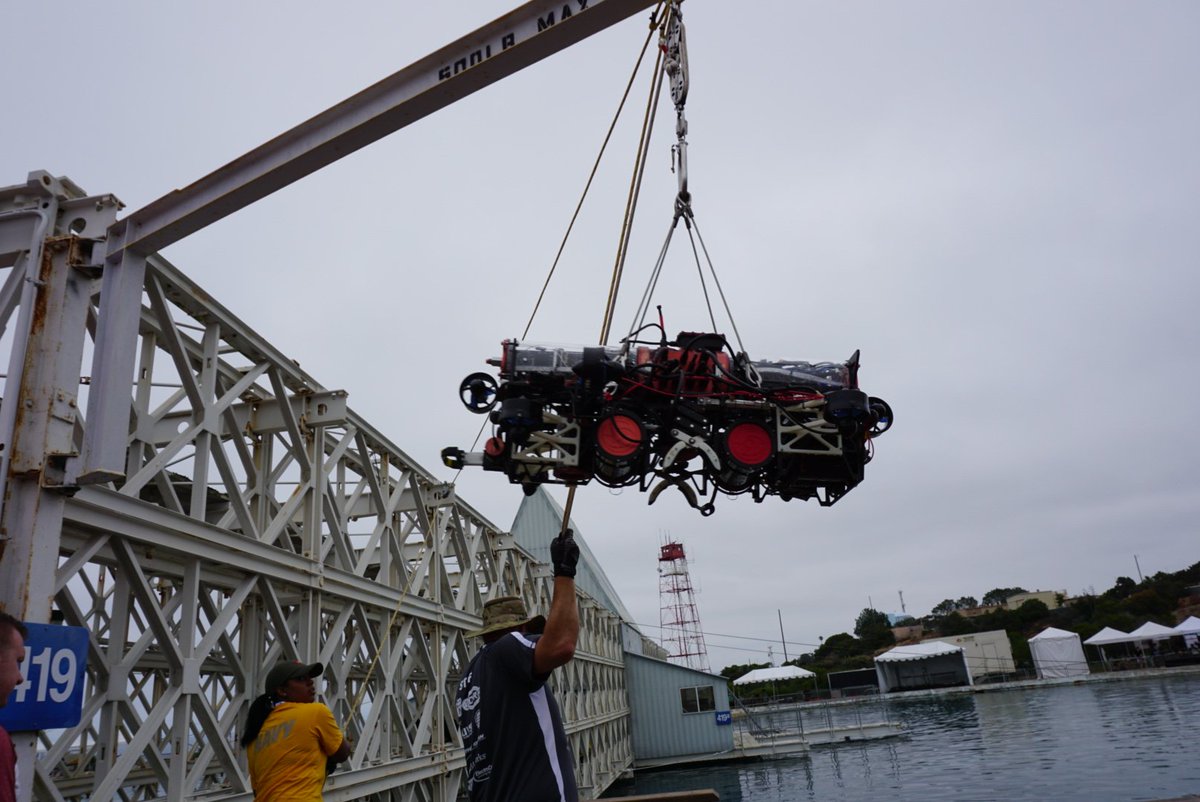 Third run for the day is on! Both subs are going in.