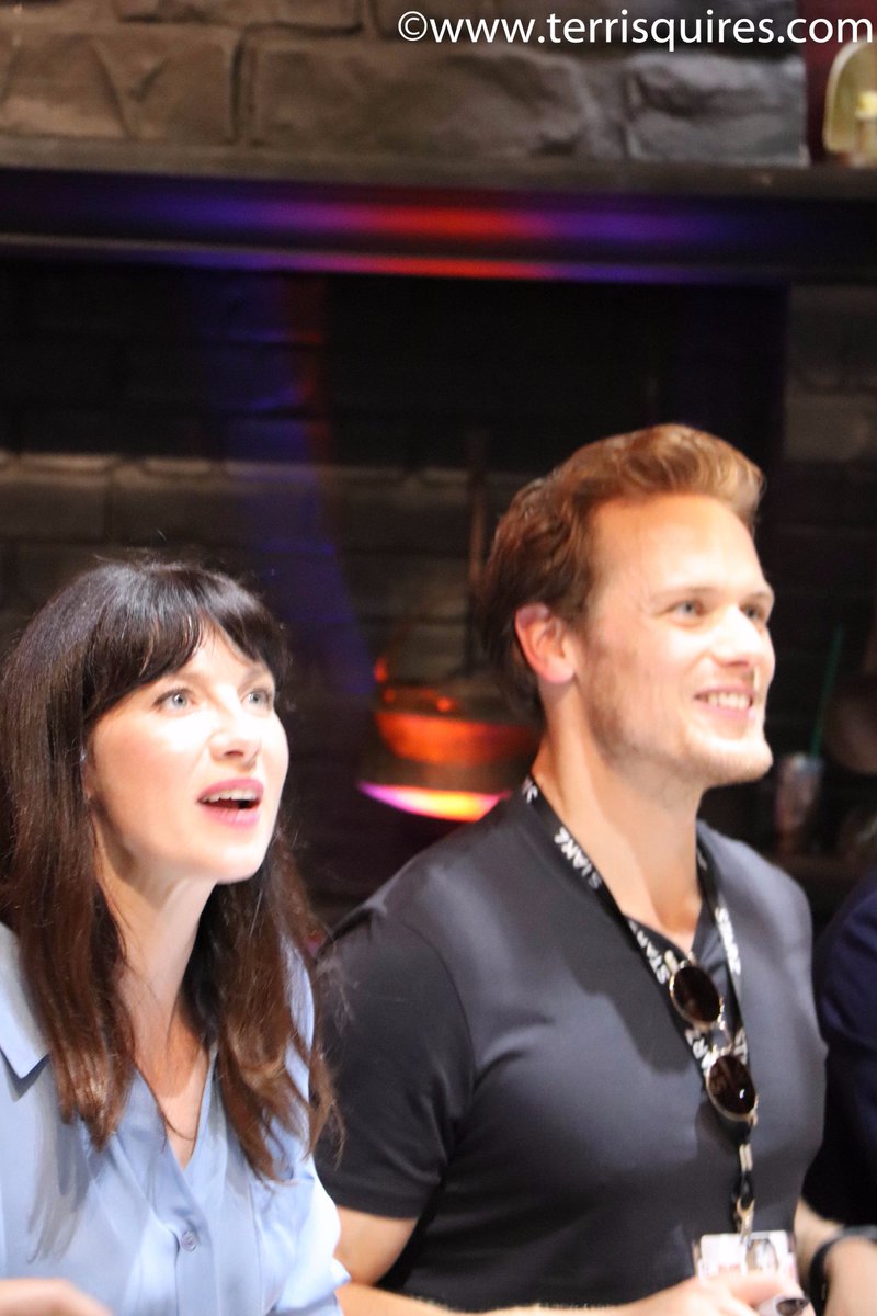 TerriSquires1's tweet photo. @SamHeughan We LOVE your smile Sam!! You are so kind to us fans! #OutlanderSDCC #Outlander #SDCC2017 @Outlander_STARZ @STARZPR https://t.co/A9dkIhgIyP