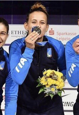 stringheblu's tweet photo. Oro Bronzo Oro Bronzo call 0586 Orgoglio Livornese #BoiaDe #FINABudapest17 #MondialidiNuoto #Detti #Lipsia2017 #MondialidiScherma #Vecchi 🥇🥉 https://t.co/YlKVy4cbea