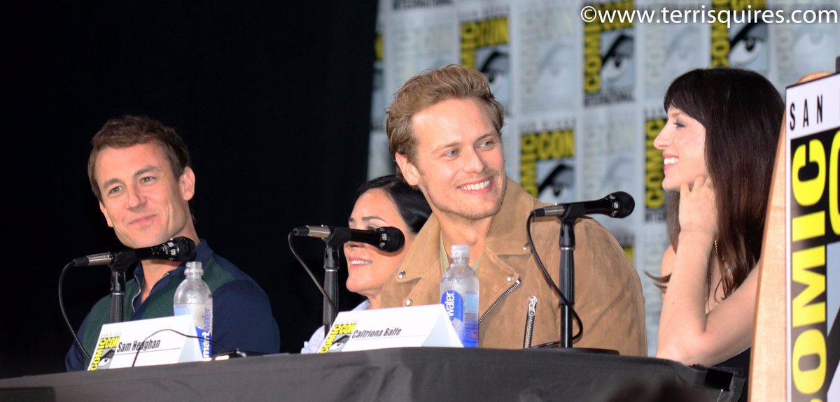 TerriSquires1's tweet photo. @SamHeughan We LOVE your smile Sam!! You are so kind to us fans! #OutlanderSDCC #Outlander #SDCC2017 @Outlander_STARZ @STARZPR https://t.co/A9dkIhgIyP