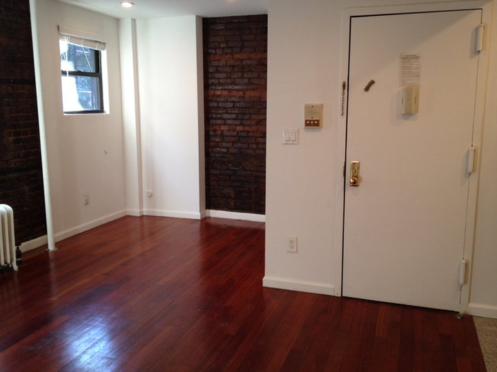 SkyMgmt's tweet photo. *AVAILABLE NOW*Beautifully renovated alcove studio, modern granite bathroom&amp;kitchen in #greenwichvillage. More info- https://t.co/34d6dJEuUr https://t.co/vx5O4YzSCL