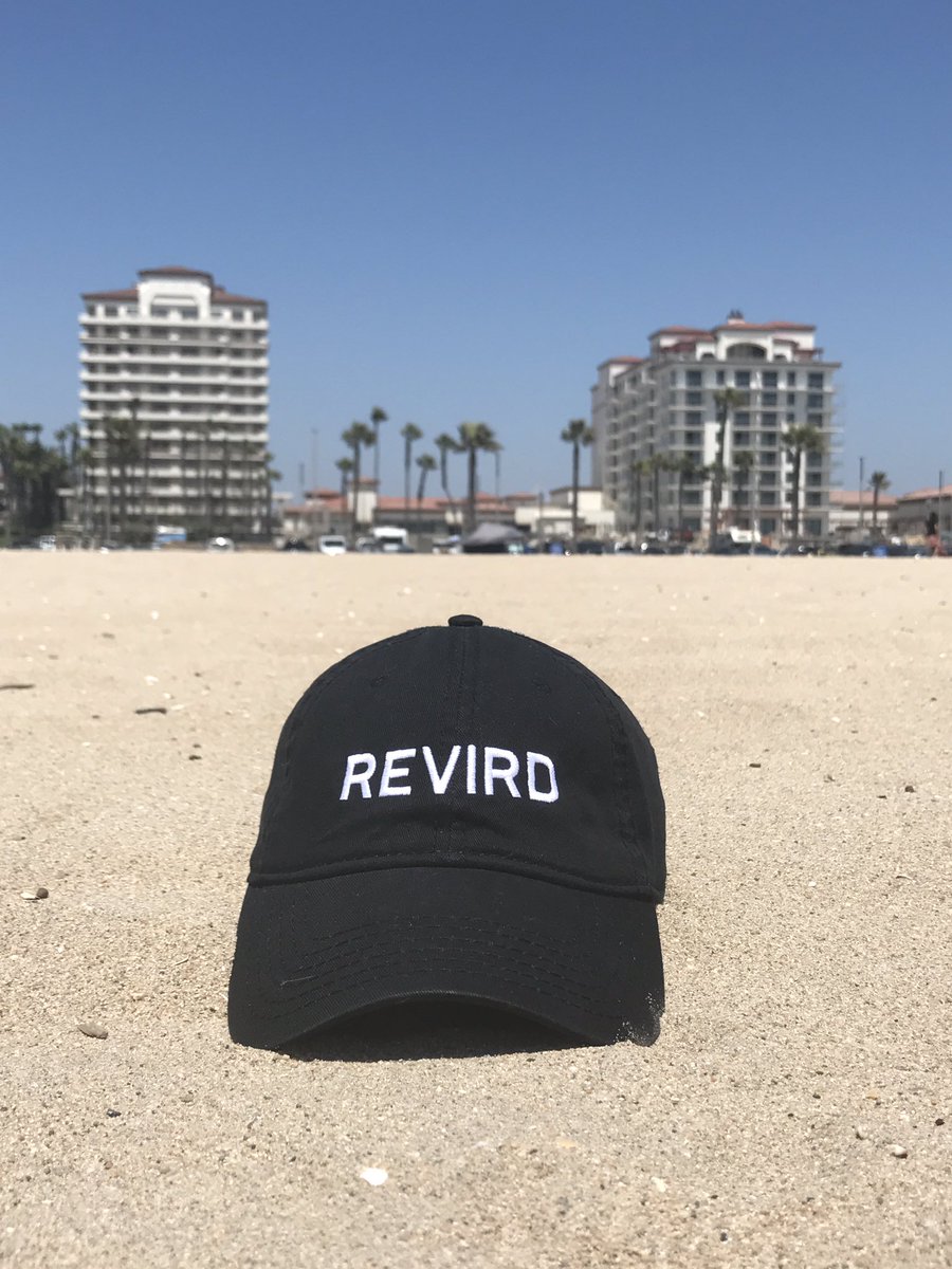 JaredAmor's tweet photo. Beach day in Huntington Beach! @LanceTheDriver1 @DRIVERREVIRD #beachday #revird #driver https://t.co/sW3ABwQjyy