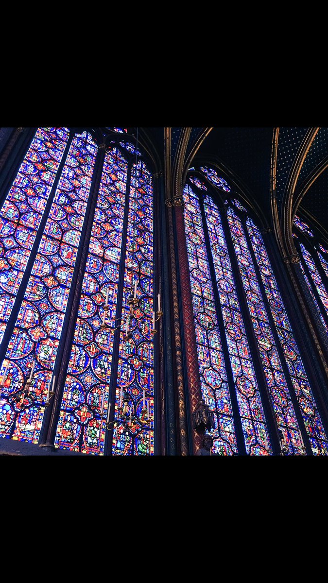 MehrHassan's tweet photo. Pieces of glass come together beautifully to tell a story. How do the precious moments of your life come together? Wht story do they tell? https://t.co/WDRlL48koq