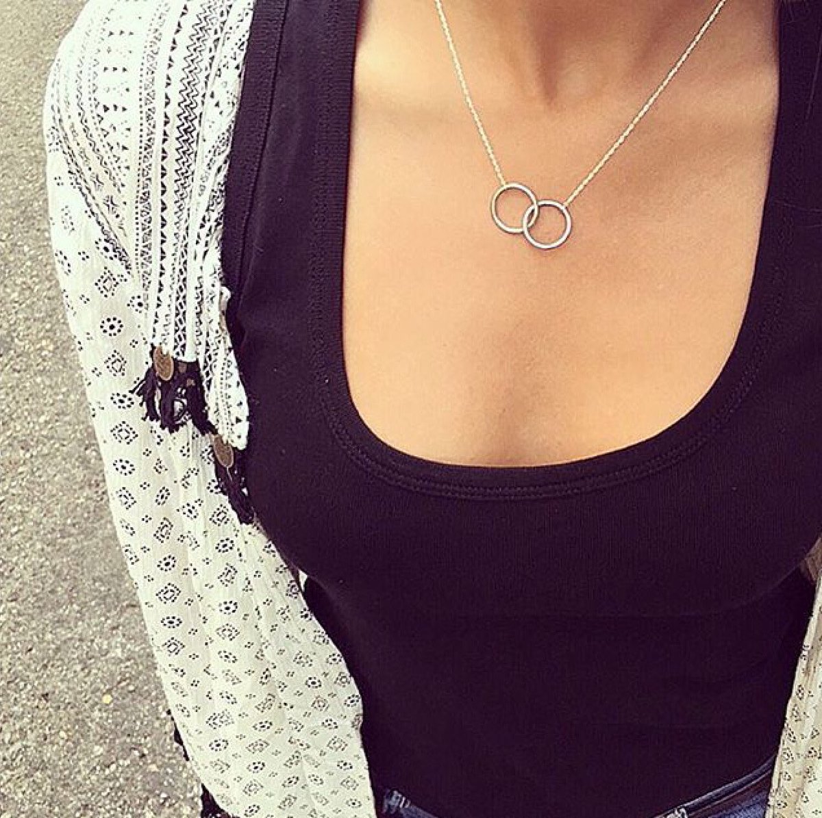 creatujoya's tweet photo. ❤️Together forever😍
SHOP ONLINE👇🏻
https://t.co/i1aQ2ConYL
#colgante #summerjewelry #creatujoya #joyas https://t.co/K6QecGmLpN