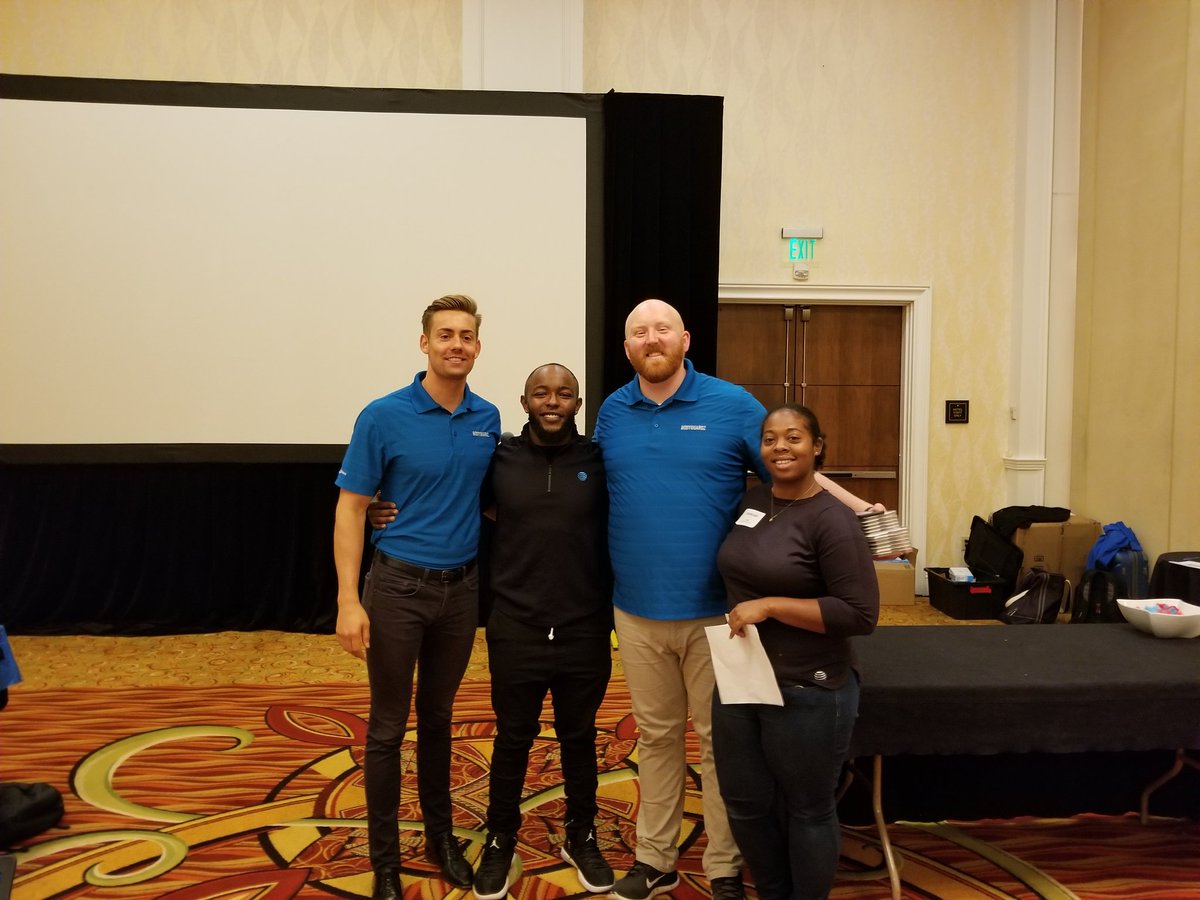 Attaccesryaccelrator tweet media