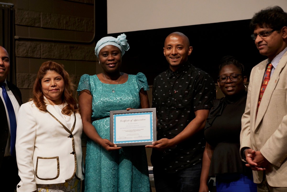 MetroStateSen's tweet image. Senator Mitesh Rai accepting certificate of appreciation on behalf of Student Senate.
#metrostate #metrosenate #universitylife #senate