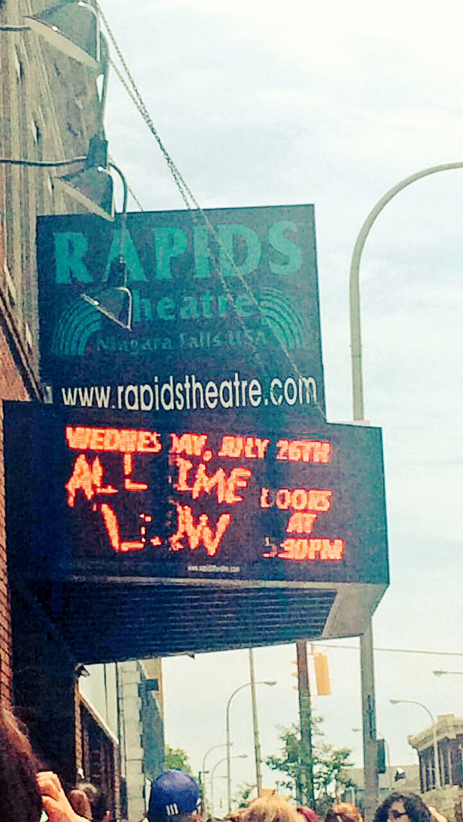 atlrunaways's tweet photo. 30mins until the doors open for the @AllTimeLow show in Niagara Falls, NY. I'm so excited for this show!!! ☺️💜😍 https://t.co/AVsj5TdXii