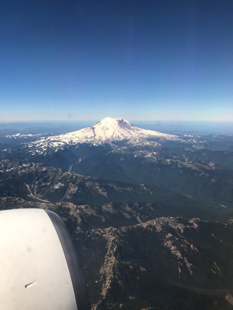 🎼The bluest skies you've ever seen are in Seattle🎶-if you know that song you are old like me! Mt Rainer says Hello! 🏔
