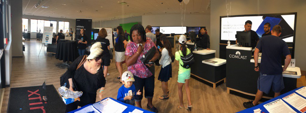 YMaichao's tweet photo. Join us! Lowell Xfinity Store Block Party! 199 Plain St, Lowell. 4-8p https://t.co/6mNlYpBKbi