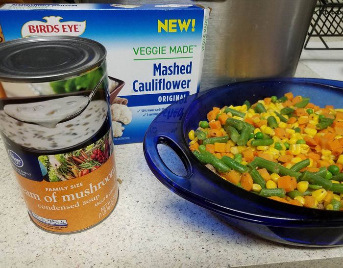 MenWhoBlog's tweet photo. Mashed Cauliflower Topped Shepherd's Pie Recipe #ad @BirdsEye #BirdsEye #VeggieGood via @mantripping https://t.co/kjuf1WYmCj https://t.co/E0MR6fxb6E