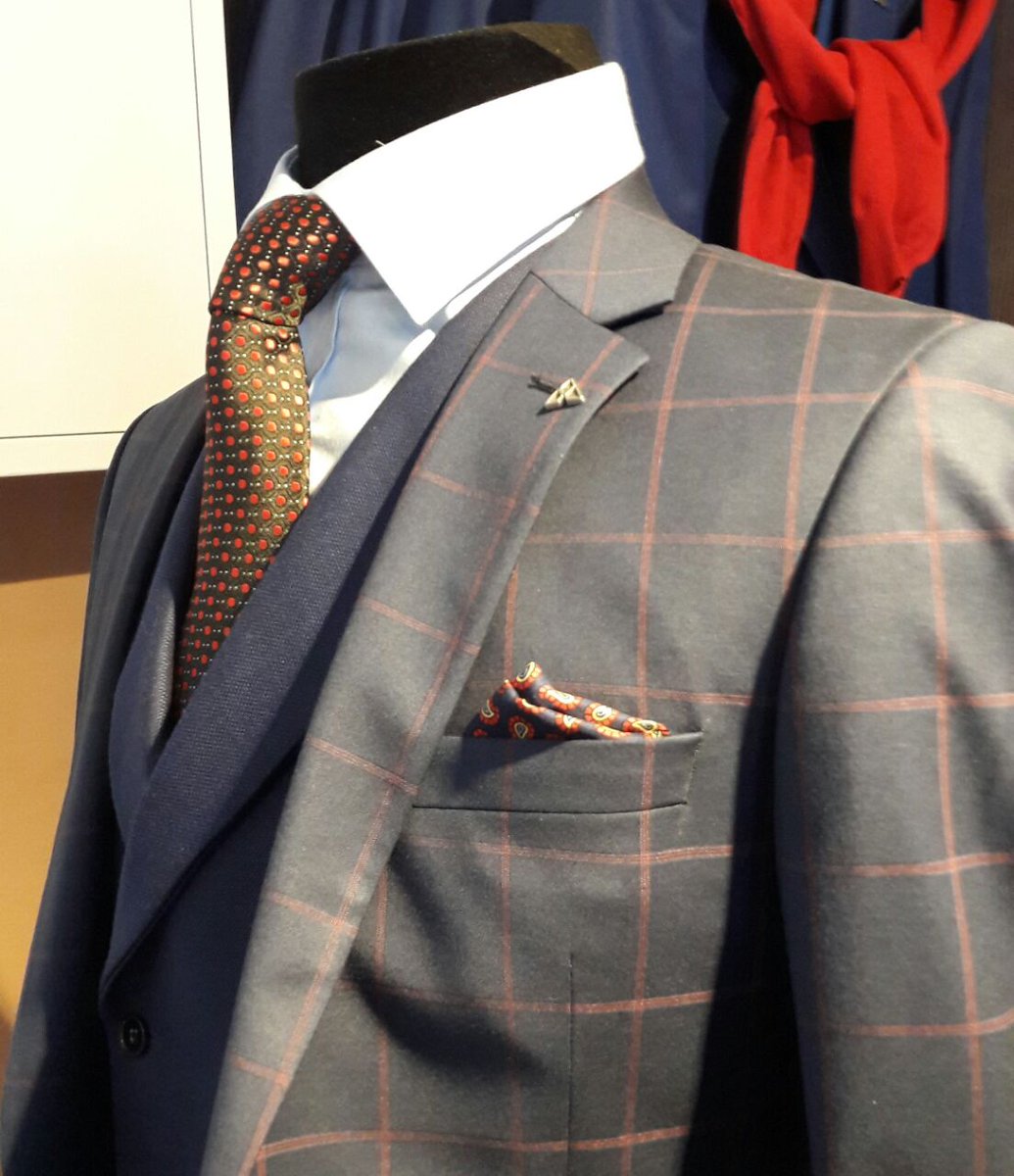 #thesuitlounge #fashioninrandburg #inrandburg#lookinggood