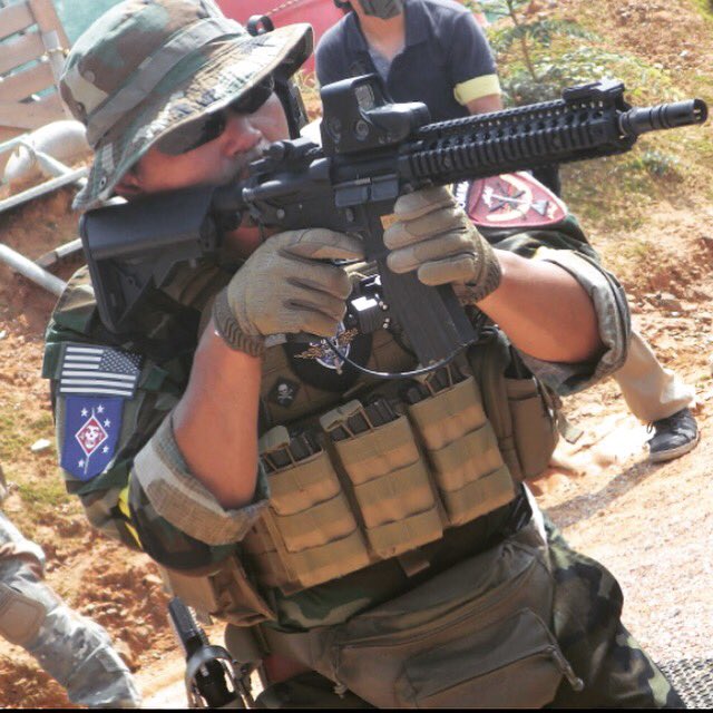 ctm521116's tweet photo. #marsoc #サバゲー #エアガン #airsoft #airsoftgun #mk18 #mod1 #eotech https://t.co/scVMxXWelb
