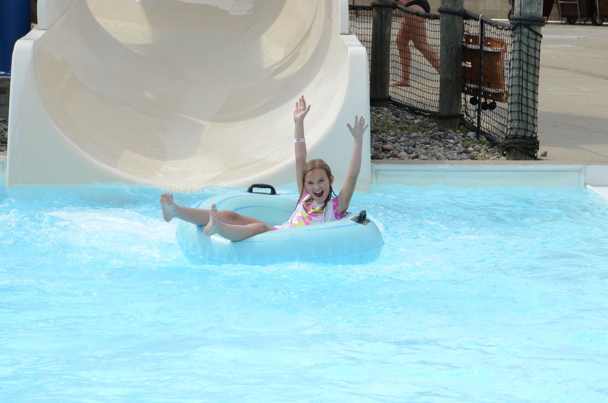 CityofEL's tweet photo. Check out photos from today's Summer Splash at the @ELAquaticCenter on our Facebook page! https://t.co/pBu8rxLPof #EastLansing https://t.co/vK4Y5h7c8p