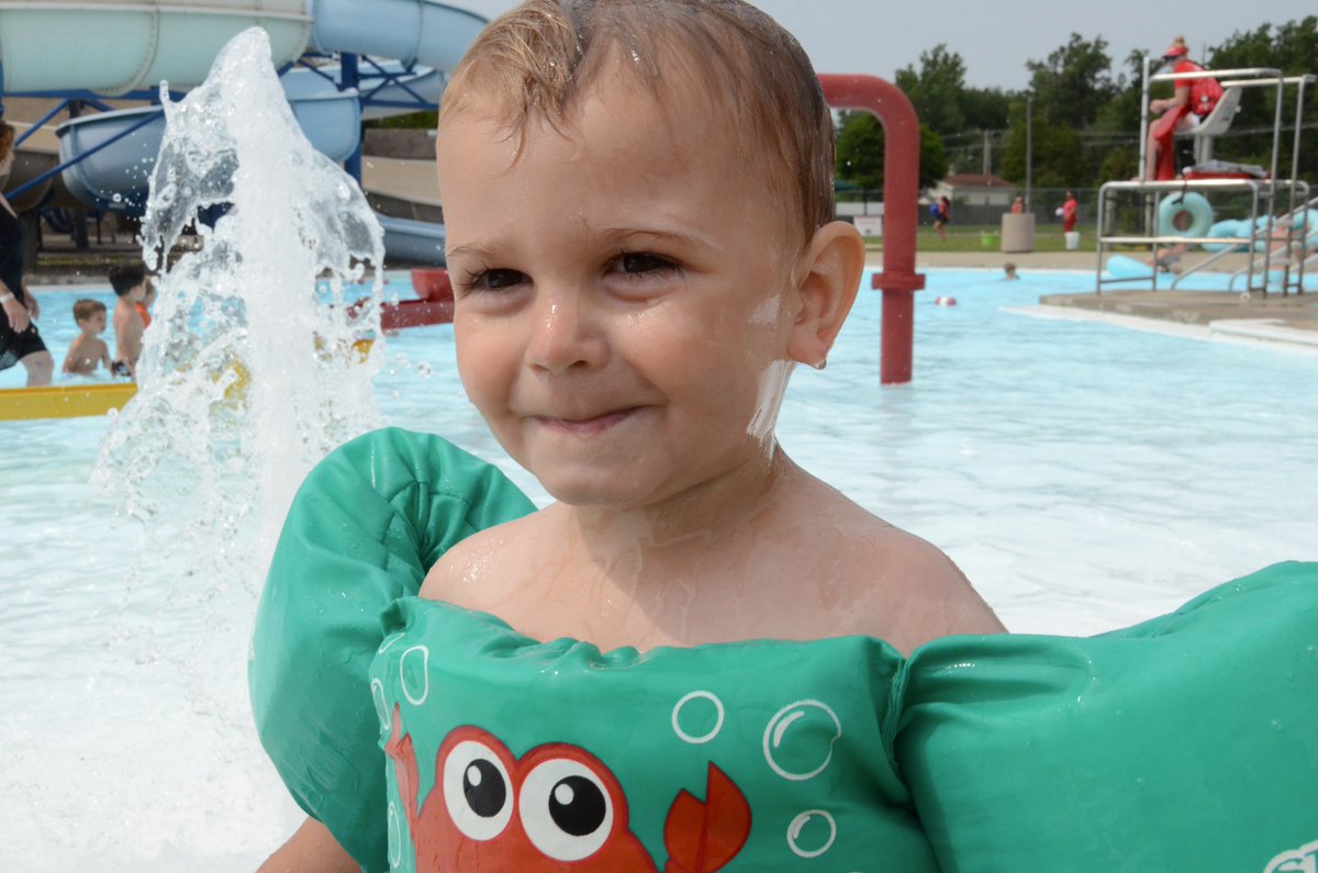 CityofEL's tweet photo. Check out photos from today's Summer Splash at the @ELAquaticCenter on our Facebook page! https://t.co/pBu8rxLPof #EastLansing https://t.co/vK4Y5h7c8p
