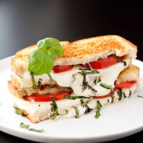 Kitchemy_USA's tweet photo. Caprese Grilled Cheese Sandwich. Cook it in a #kitchemy #toasterbag, so you know it will be perfect! Find them here: https://t.co/2REmkMwnPp https://t.co/omgUWgvtZi