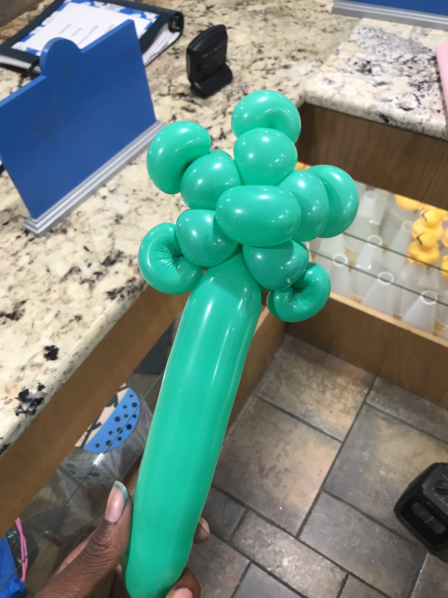 _That1's tweet photo. I do kids parties, festivals, conferences, anything really retweet this so I can find my next client p.s. These are only a few designs https://t.co/95W9gRBfWU