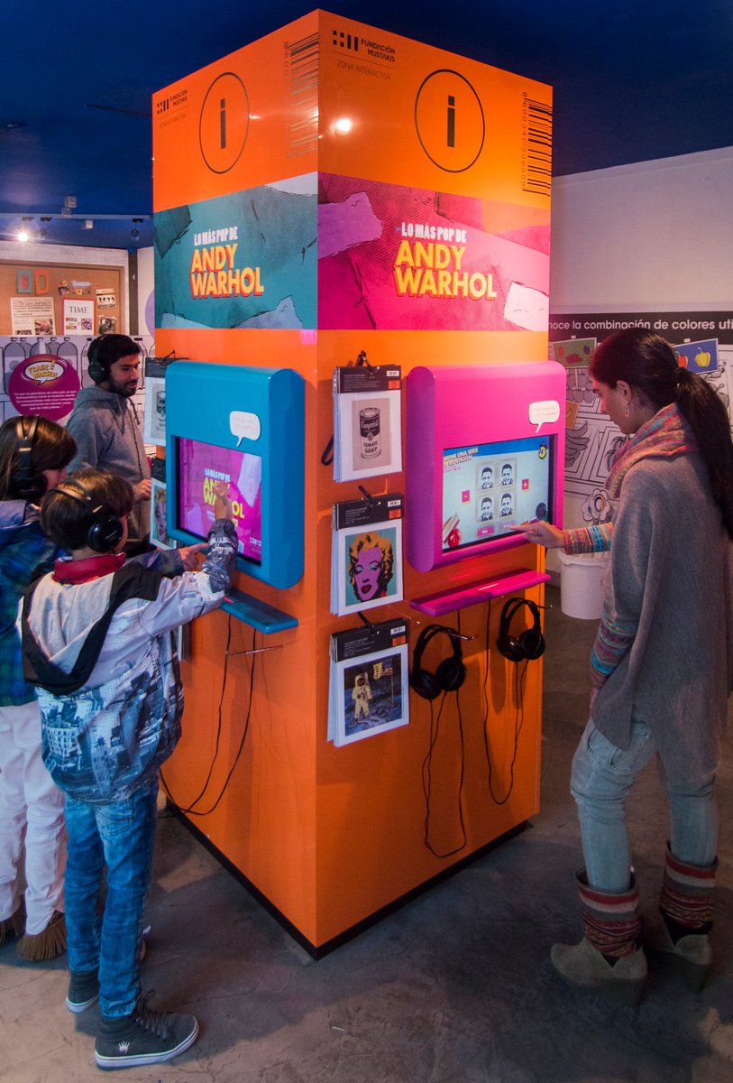 fundmustakis's tweet photo. ¡Notable visita a "ZIM Mercado Pop" por parte de los ilustradores de la revista @RealCondorito, auténtico icono pop de Chile! #ZIMustakis https://t.co/P8Nxbc7hL2