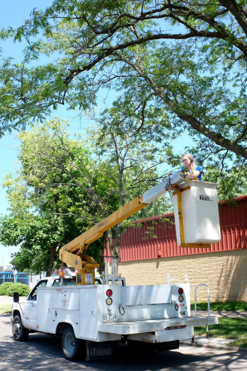 mnstatefair's tweet photo. It’s a cherry picker to most of us, but to #mnstatefair staff, this is known as “aerial lift certification training.” #FairgroundsInSummer https://t.co/thCsHsSYl0