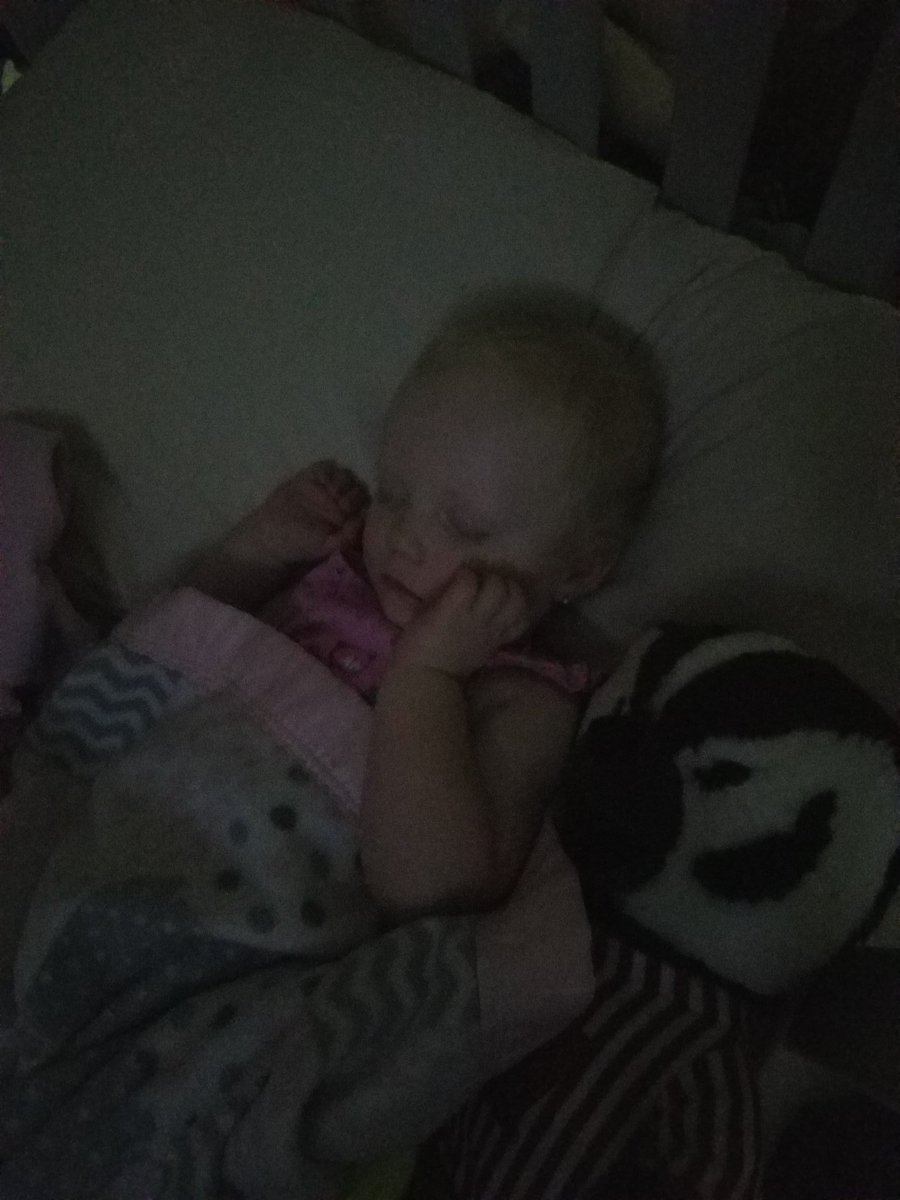 LipetzkyJ's tweet photo. Too sweet to wake up.... #dadlife #sleepingbaby #sweetangel #buckybadger #WIbadgers #ready4football https://t.co/N0eanxk47O