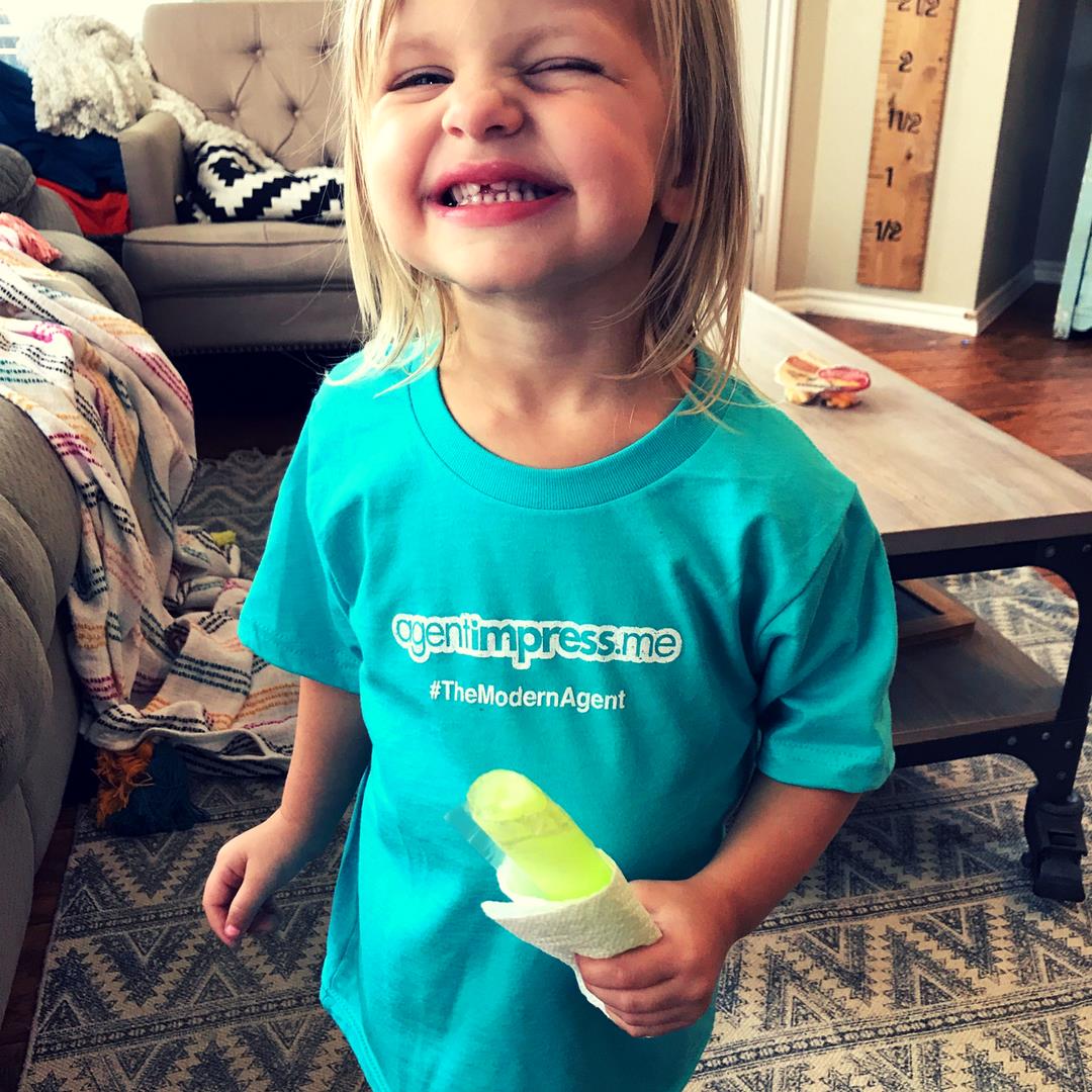 agentimpressme's tweet photo. Our youngest super fan! https://t.co/34al98X9Ym #themodernagent #realestate #marketing #popsicle #everlykyle #website https://t.co/kv74RJcsxW