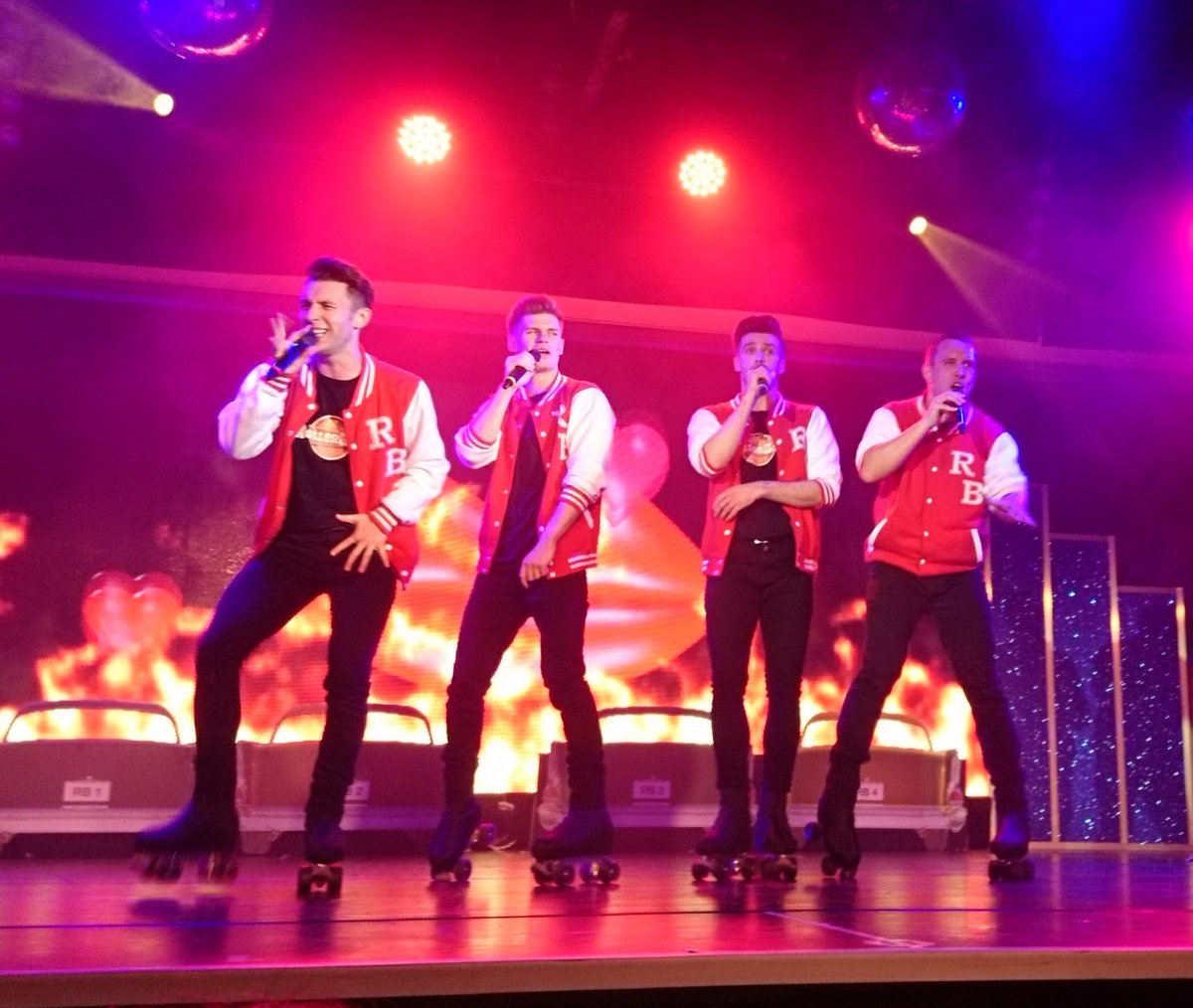 wendalbendal's tweet image. Look what happens when you let a 9yr old have your phone. Excellent show @therollerboys @Butlins #minehead #shetookhundreds #needmorememory