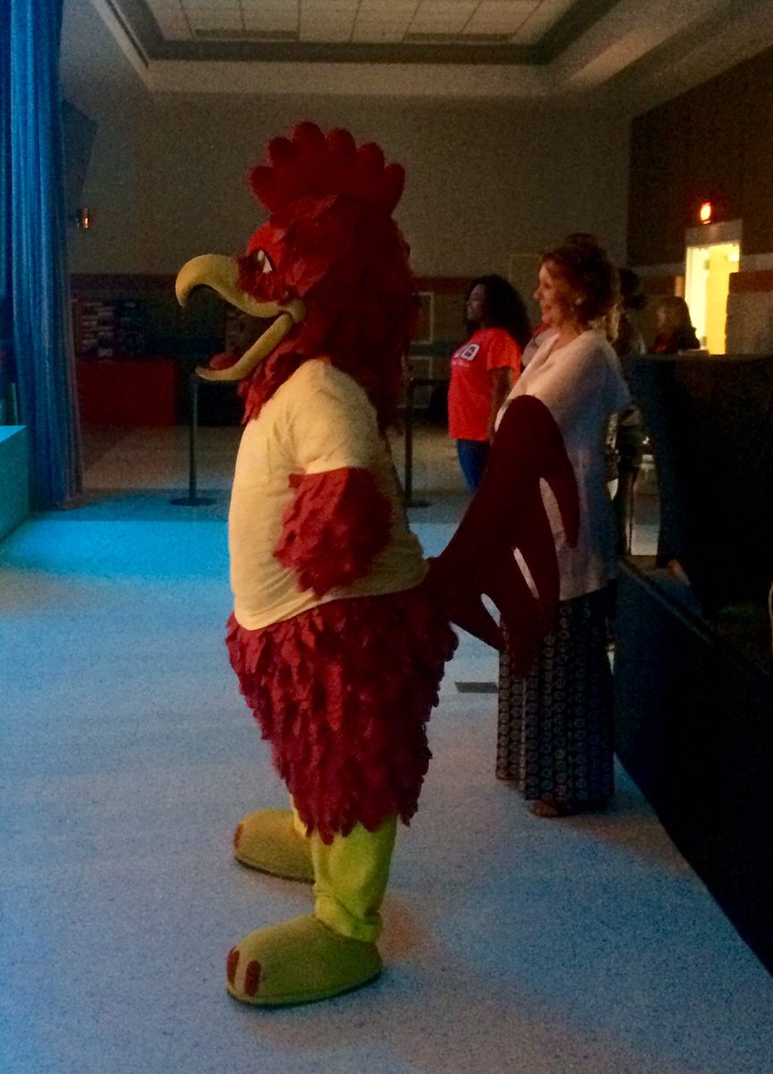 natnat_holt's tweet photo. @Cocky_JSU Here are a few more pics from this Summer ❤️🐔👌🏻 https://t.co/lo9i4e5oF3